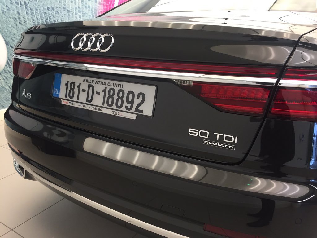 vwvinny's tweet photo. New A8 #50TDI @AudiNaas https://t.co/FFDzzKjSbK