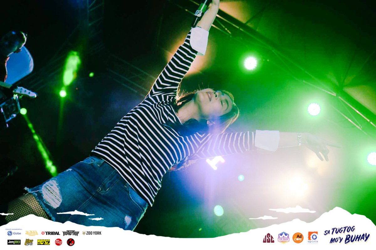 UP_Fair's tweet image. Hayaan niyong ibalik tayo ni @AiadeLeon sa early 2000s ngayong gabi!

#CosmosUPFairFriday #CosmicEncounters #MissionCosmos
#UPFair2018 #SaTugtogMoyBuhay