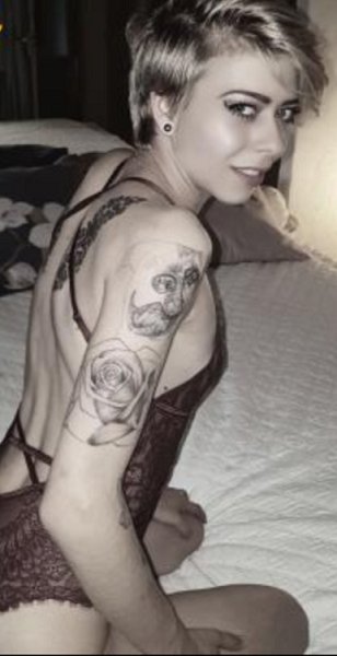 Chapeau_xxx's tweet photo. chica porno nou bij ons https://t.co/gxEH6aUAOG