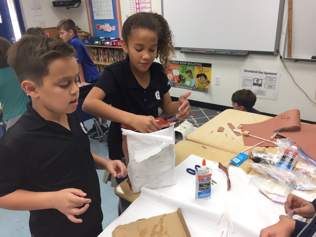 lisaweaver28's tweet photo. The wagons are coming along!#gslearning https://t.co/SXnMoKxuGd