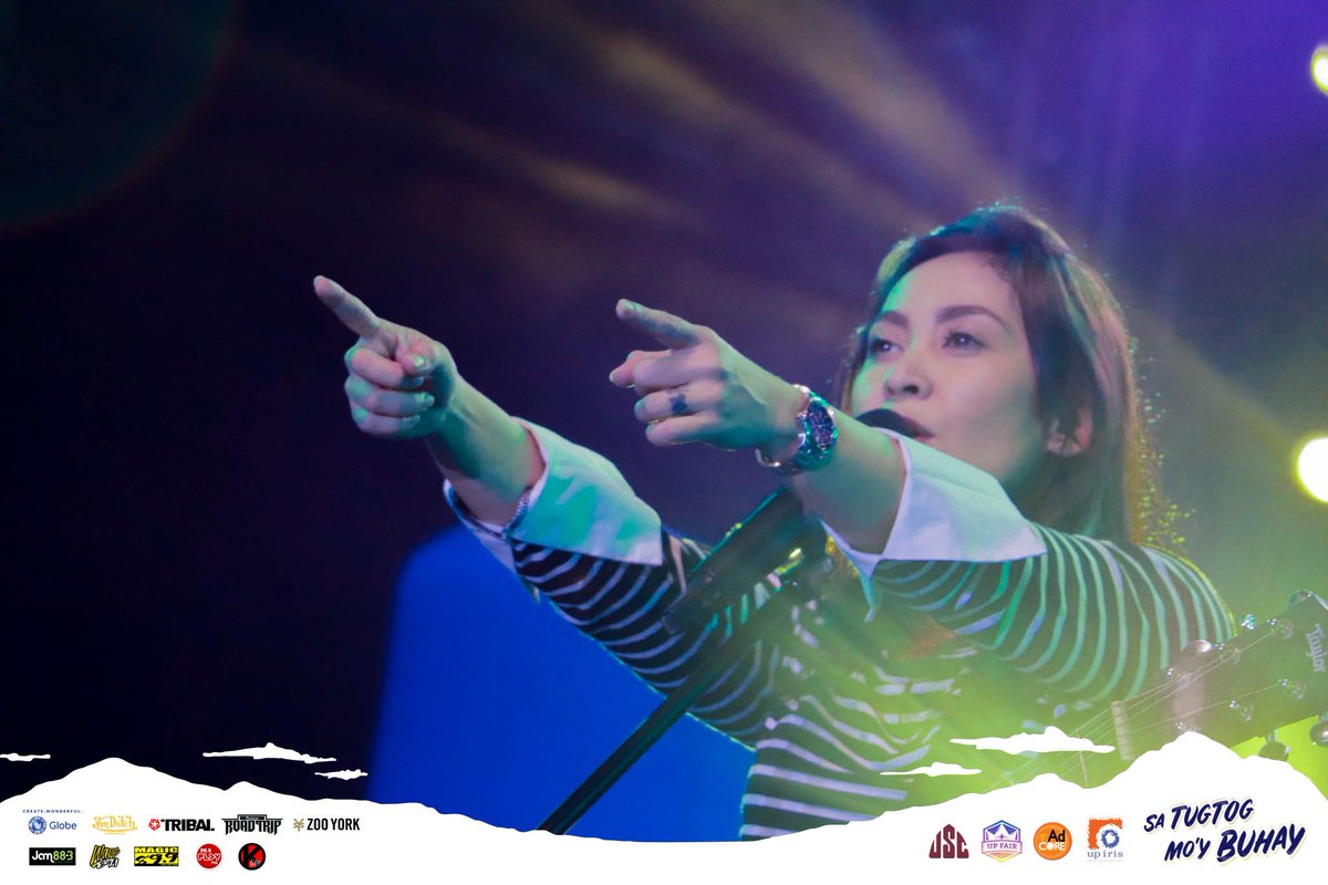 UP_Fair's tweet image. &quot;Pwede bang sabihin mo na kung bakit tayo nandito?&quot; 

Syempre dahil &apos;yan sa nakakaaliw na boses ni @AiadeLeon!

#CosmosUPFairFriday #CosmicEncounters #MissionCosmos
#UPFair2018 #SaTugtogMoyBuhay