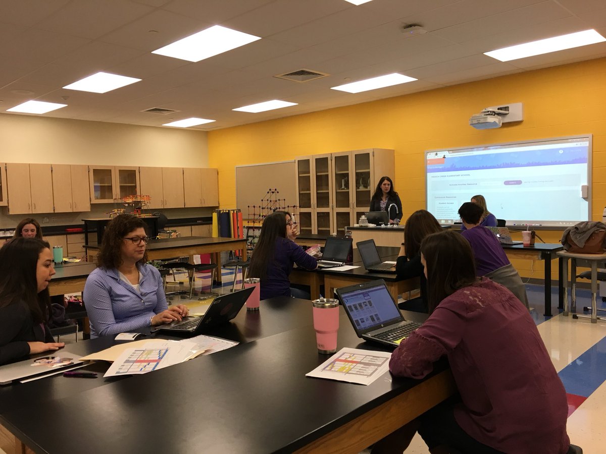 OwenJRobertsEV's tweet image. Welcome to EC, FC, and EV faculties and administrators to the February #EdCampOJR.  One of the first sessions, Storia, is facilitated by our colleagues from FC. @OwenJRobertsFC @OJRSDEC