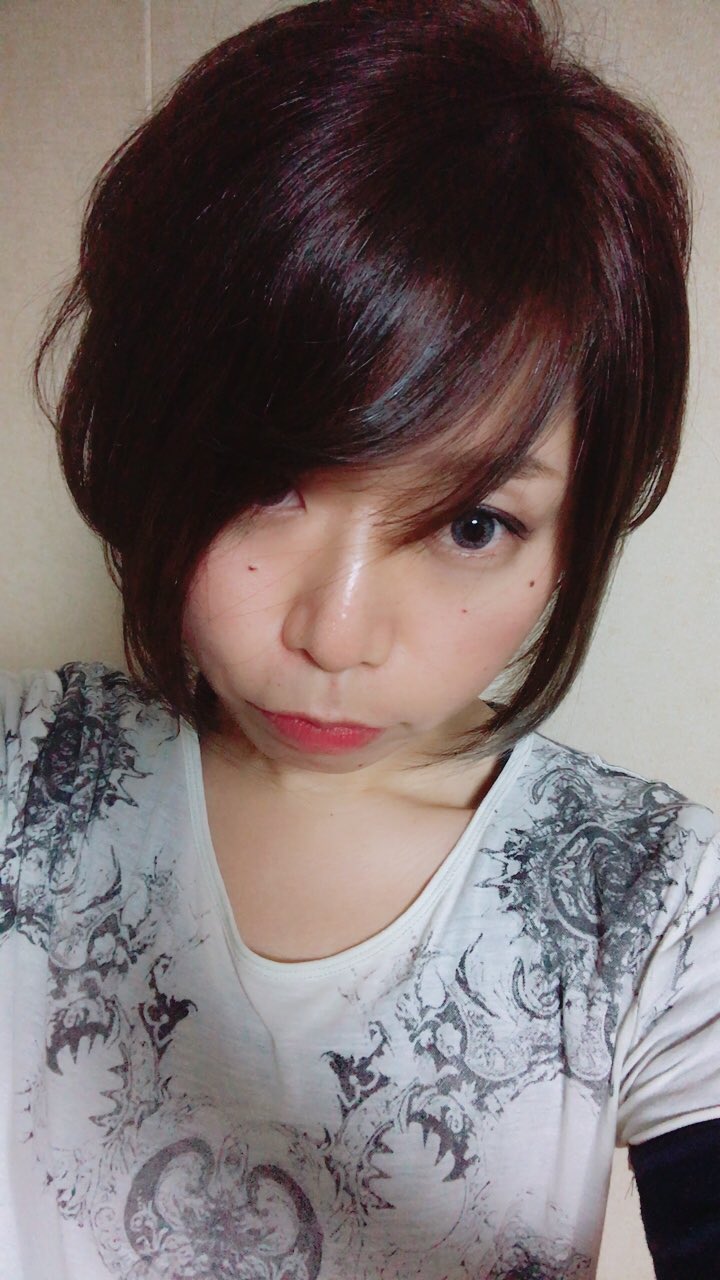 Aya 今までv系 ヤンキーやろ と言われ続けてきたあたし ヤンキー と言われるのが物凄く嫌い ヤンキーが悪いというわけでなく そう言われ続けるのなら そう言われない自分に変わればいいじゃない と いうことで 今までになく女子な