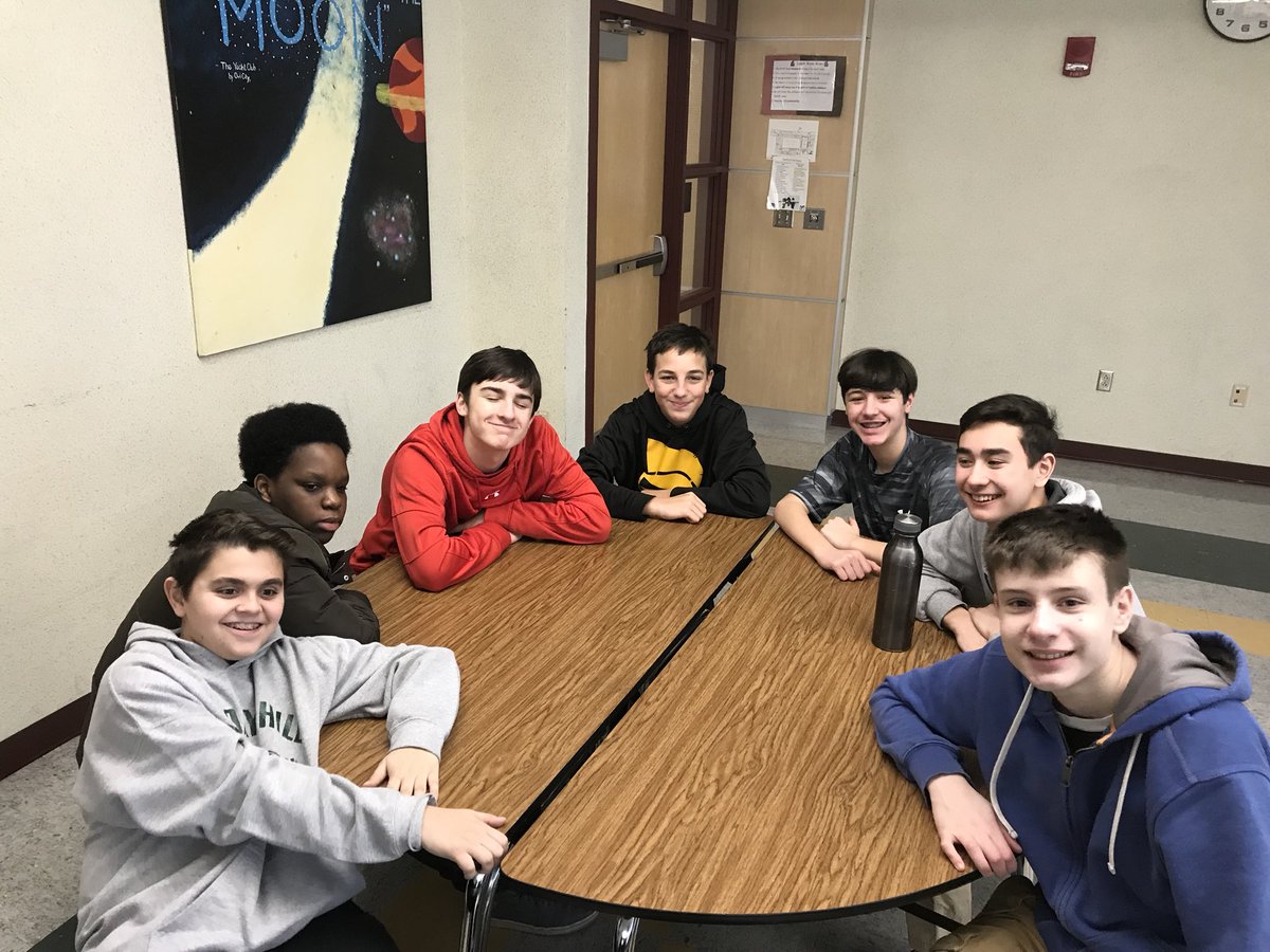 DowlingAMSB's tweet photo. Team Black almost doubled their goal of donating 100 cans to the food drive! Celebrating with a bagel breakfast! #teamblack #AR5 #amsb @AmityMSBethany https://t.co/bl7akj5XWQ