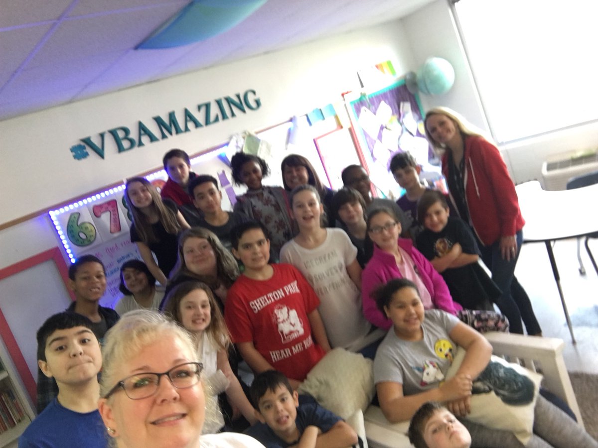 DJHubbell's tweet photo. #sharetheLUV #GlobalEdSelfie @LevelUpVillage We are learning a lot about the global water crisis! @SheltonParkES @amandapontifex #vbits https://t.co/CtNbYRmWUD
