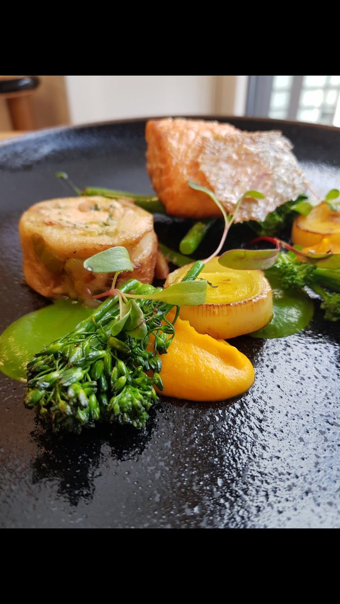 Today's hosp #salmon #chocolate #Champagne <a href="/Adonakis83/">Andonis Paraskevas</a> <a href="/chandco/">CH&CO</a> <a href="/LussoCatering/">Lusso Catering</a> <a href="/JimWealands/">Jim Wealands</a> <a href="/LussoCatering/">Lusso Catering</a> <a href="/magalhaes_helio/">Helio Magalhaes</a>