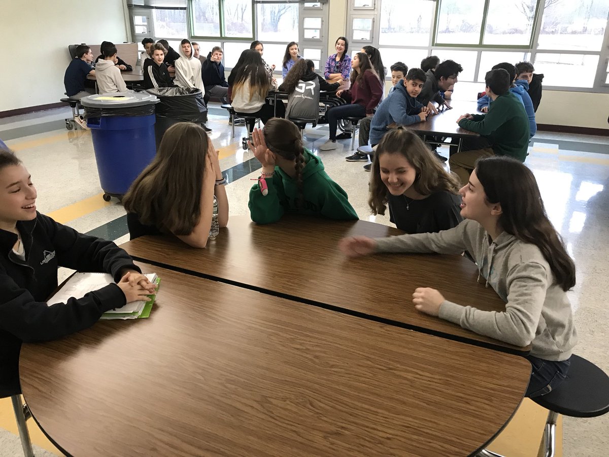 DowlingAMSB's tweet photo. Team Black almost doubled their goal of donating 100 cans to the food drive! Celebrating with a bagel breakfast! #teamblack #AR5 #amsb @AmityMSBethany https://t.co/RjKsKu3foO