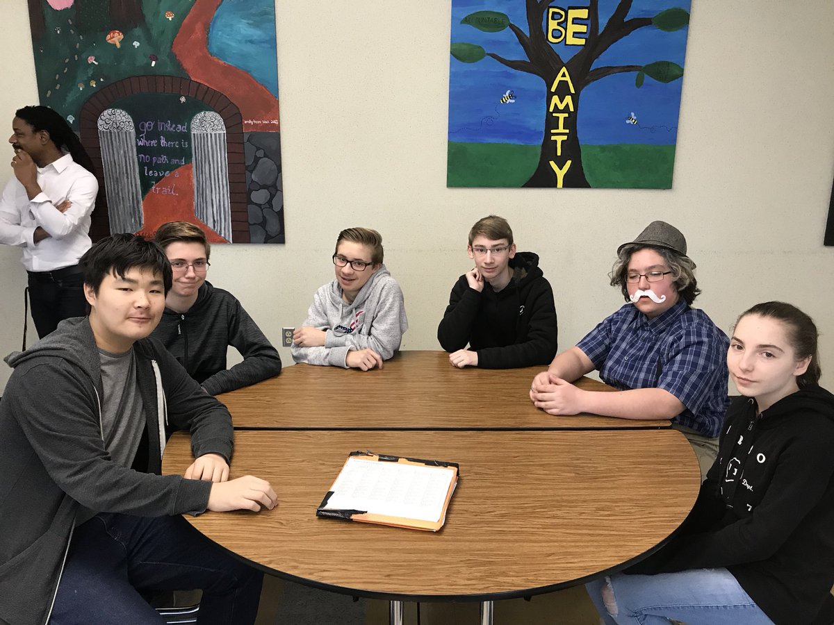 DowlingAMSB's tweet photo. Team Black almost doubled their goal of donating 100 cans to the food drive! Celebrating with a bagel breakfast! #teamblack #AR5 #amsb @AmityMSBethany https://t.co/RjKsKu3foO