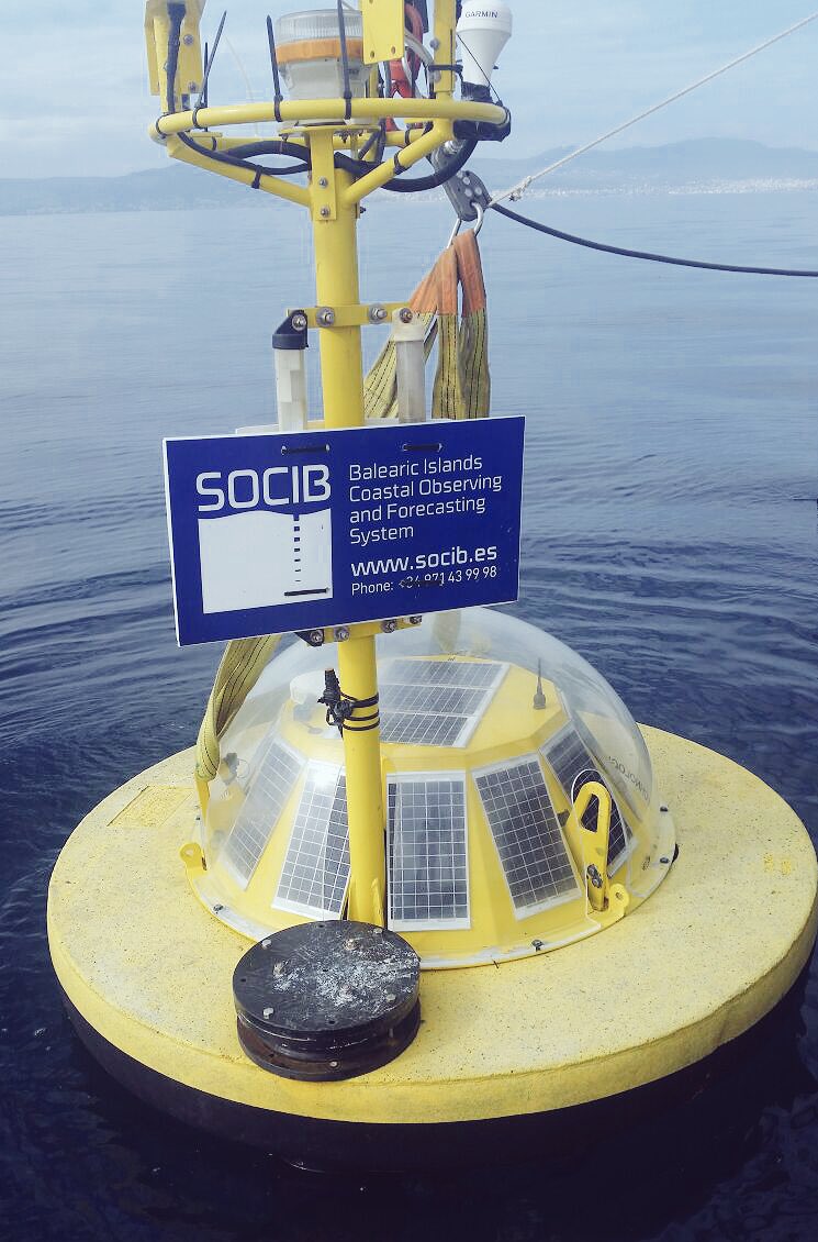 ¡Misión cumplida! La boya ya está lista para continuar registrando datos oceanográficos (temperatura, salinidad...) y meteorológicos (velocidad del viento...) de la bahía de Palma. Puedes hacer el seguimiento de la boya 👉🏼 goo.gl/EHMa7L #ICTSNews #MEDCLIC