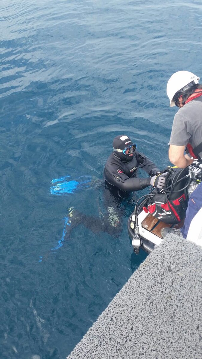socib_es's tweet photo. ¡Misión cumplida! La boya ya está lista para continuar registrando datos oceanográficos (temperatura, salinidad...) y meteorológicos (velocidad del viento...) de la bahía de Palma. Puedes hacer el seguimiento de la boya 👉🏼 https://t.co/tKFJ5OoEjD #ICTSNews #MEDCLIC https://t.co/O15Rdai54w