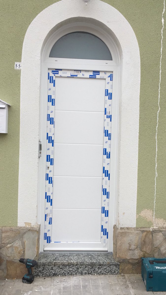 Mavero_pvc's tweet photo. Sustitución de puerta de calle de madera por puerta de calle de #pvc y curva superior @Deceuninck_ESP @Deceuninck_ESP @Mavero_pvc @VENTANA10PVC #yopiensodeke #eficienciaenergetica #deceuninckpvc https://t.co/tLsvDnpHVj