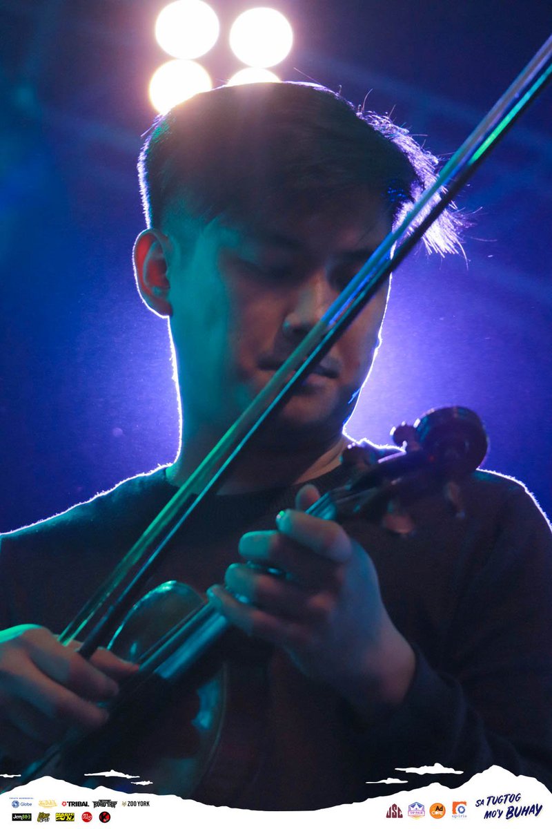 UP_Fair's tweet image. Bumangon sa bagong kinabukasan kasama ang @BenAndBenMusic at ang kanilang kanta, &quot;Sunrise&quot;!

#CosmosUPFairFriday #CosmicEncounters #MissionCosmos
#UPFair2018 #SaTugtogMoyBuhay