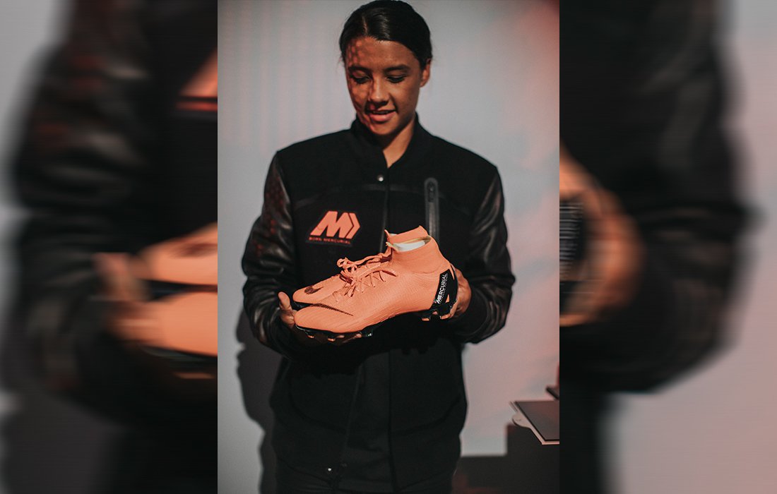 ➡️London
⬅️Sydney

Nike had <a href="/samkerr1/">Sam Kerr</a> flying all over the world, and she lit up the #Mercurial launch events in #London and #Sydney/ #FTBL #NikeFootball #BORNMERCURIAL 

🔗ftbl.com.au/gallery/galler…