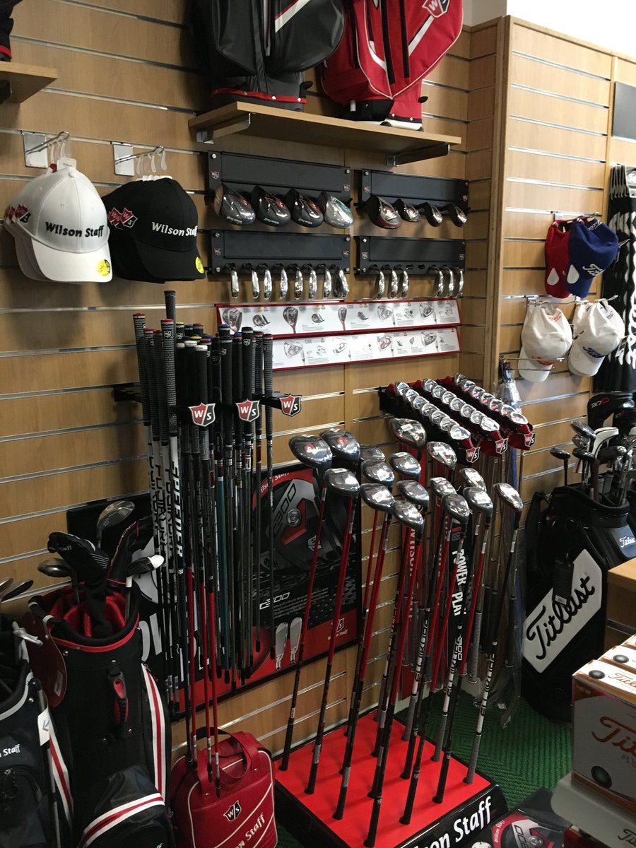 parsonsdrew1's tweet photo. @WilsonGolf display and fitting section all ready at Troon Links GC. #dx2soft #optix balls arrived too. #c300 #poweryourplay https://t.co/A8MalrvsEA