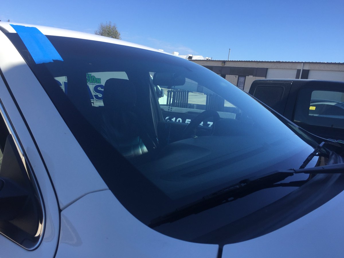 MissionGlassSA's tweet image. Have a crack in your windshield you need replaced? Here at Mission Glass our experts can replace it and get you back driving safely within the same day! Just give us a call for a free quote today! 210-523-7327 #MissionGlass #WindshieldReplacment #AutoGlassRepair #SanAntonio