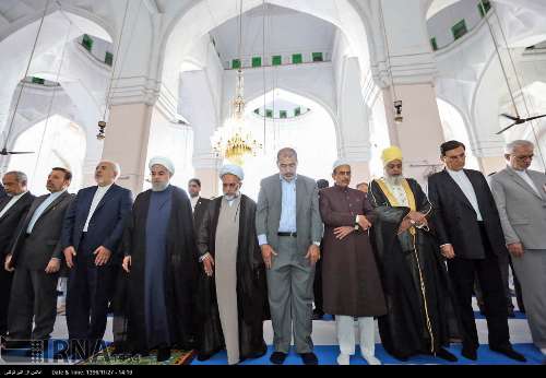 JZarif's tweet photo. With President Rouhani in his first state visit to India. Huge &amp; enthusiastic turnout for his Friday Prayer speech in Hyderabad's Makkah Masjid focused on solidarity among Muslims &amp; compassion for humankind. Official meetings in Delhi on Sat with agreements to sign. https://t.co/6DYWDRcYsN