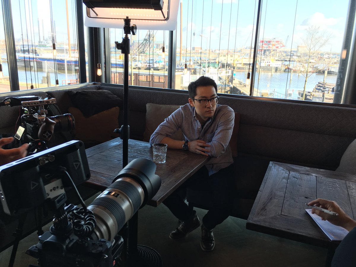 👌🏻 Awesome interviews going on here at <a href="/vuejsamsterdam/">Vuejs Amsterdam</a> subscribe to avoid missing out youtube.com/channel/UC1nBp… #vuejs #reactjs #angular