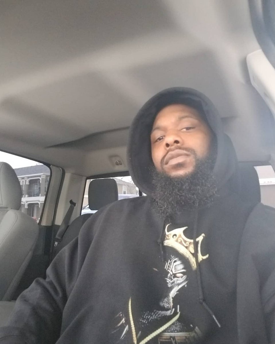 You know what it is...Been a while since I did #HoodieFriday but no better time than now #BlackPanther 

#HoodieGang #HoodiePorn #BeardGang #beardedblackmen #beardstyle #beardedguy #BeardLife #beardedgentlemen #BlackDollars #GrowOrDie
#LOVGrowth #EvolveOrEvaporate