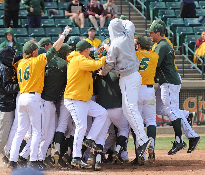 LLind29's tweet image. Good luck to my @NDSUbaseball boys this opening weekend down in Texas. Excited to follow along and see where this year takes y’all. #RollHerd⚾️