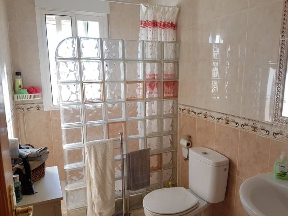 HamptonsNotHill's tweet photo. Hamptons International International Properties
The most viewed property in Spain this week 👀

3 Bedroom Villa, Arboleas, Almeria, £147,000

Build Size 106 m², Plot Size 621 m² 
Private Pool 🏊
Air Conditioning

https://t.co/guHxwuD5sd https://t.co/59P1nhq7W3