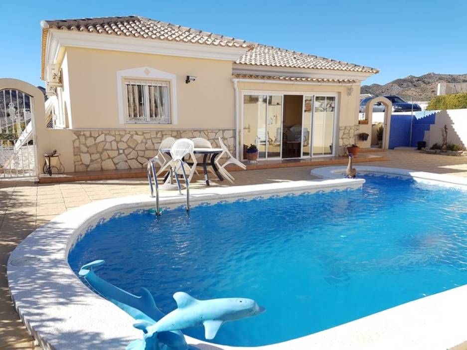 hamptons_tower's tweet photo. Hamptons International International Properties
The most viewed property in Spain this week 👀

3 Bedroom Villa, Arboleas, Almeria, £147,000

Build Size 106 m², Plot Size 621 m² 
Private Pool 🏊
Air Conditioning

https://t.co/7QW4TQY7Be https://t.co/D7qo630AWG