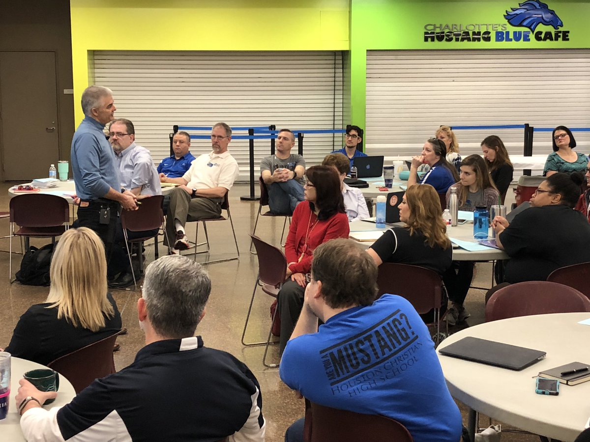 hcmustangs_'s tweet photo. Houston Christian welcomes Jon Bergmann, one of the pioneers of the flipped classroom and known globally as a brilliant educator and powerful speaker. #JonBergmann #FlippedLearning #hcstangs https://t.co/UcukJdZI7b