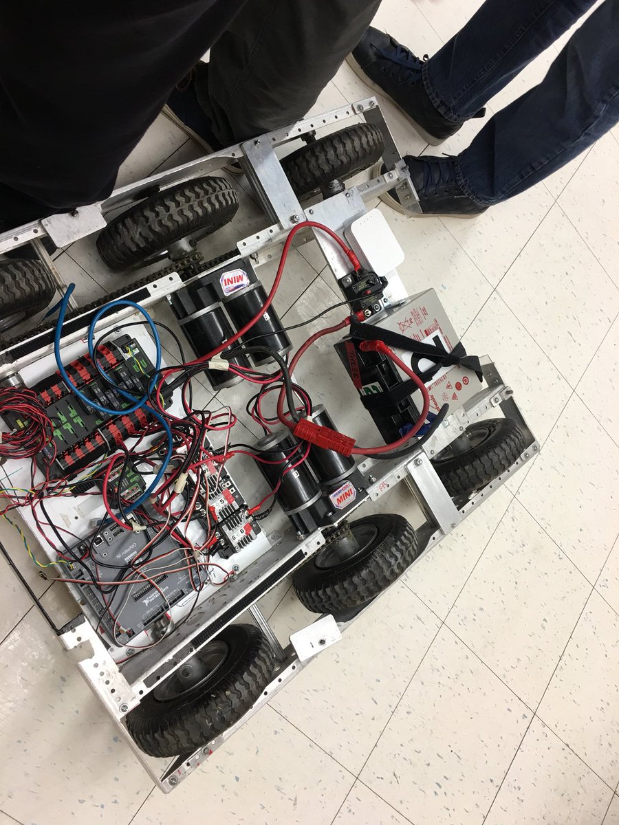PrincipalJRusso's tweet photo. The @FIRSTweets Robotics @TCDSB21C #LOYOLTCDSBTSU session is buzzing with collaboration between @tcdsb secondary teachers and FRC coordinator Paul Keenan #tcdsb21c https://t.co/ZEnGyghS2t