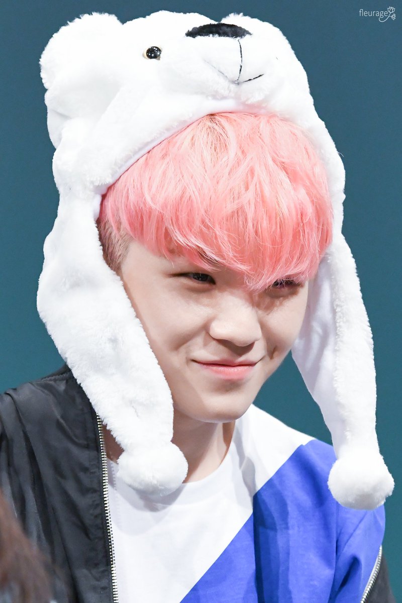 n년전 오늘의 우지 tweet media