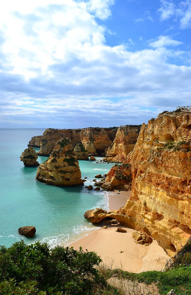 Fijn weekend! Tijd om lekker te relaxen en inspiratie op te doen.

Staat Portugal komend jaar toevallig nog op de planning?

bit.ly/algarveportuga…
