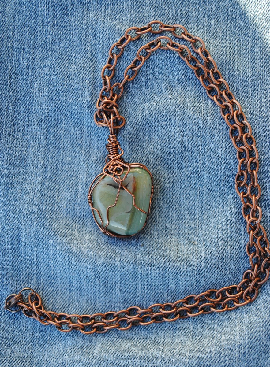 goose398's tweet photo. https://t.co/J8Wc36666A Wire wrapped agate necklace by Rocks2Gems2Wire #agate #copperwirewrap #shopsmall #Etsy #natural stone #handmade jewelry #greenagate #wirewrappedstones #wirewrap #copperandgreen #wirewrappedagate https://t.co/EyQPSx8DHV