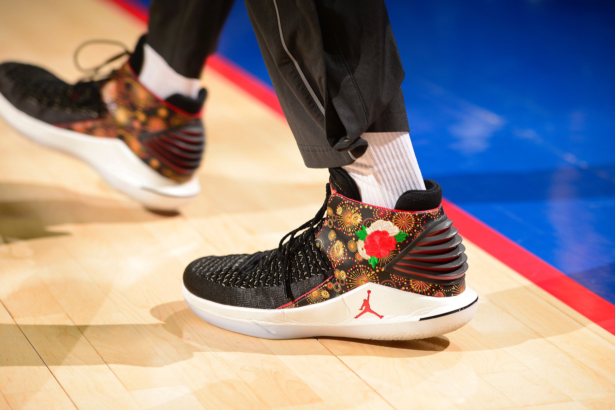 NBA Canada on X Happy Chinese New Years YearOfTheDog Hit up footlockercad to cop a pair of your own Air Jordan 32 CNY NBAKicks. https t Yz6RxuConL X