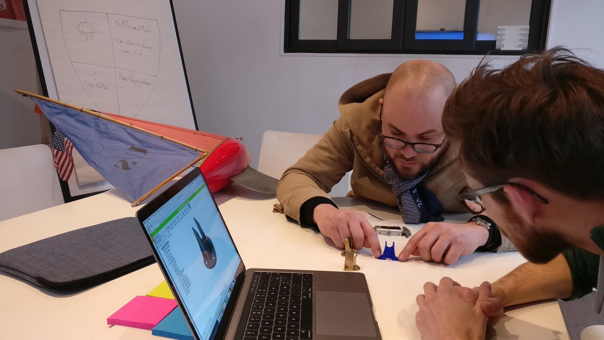 Uzful_Lab's tweet photo. On aide les petits bateaux du bassin jardin du Luxembourg à rentrer dans l'ère de l'impression 3D. C'est peut être rien pour vous mais nous on est super fiers :-) https://t.co/QnfWH0bJin