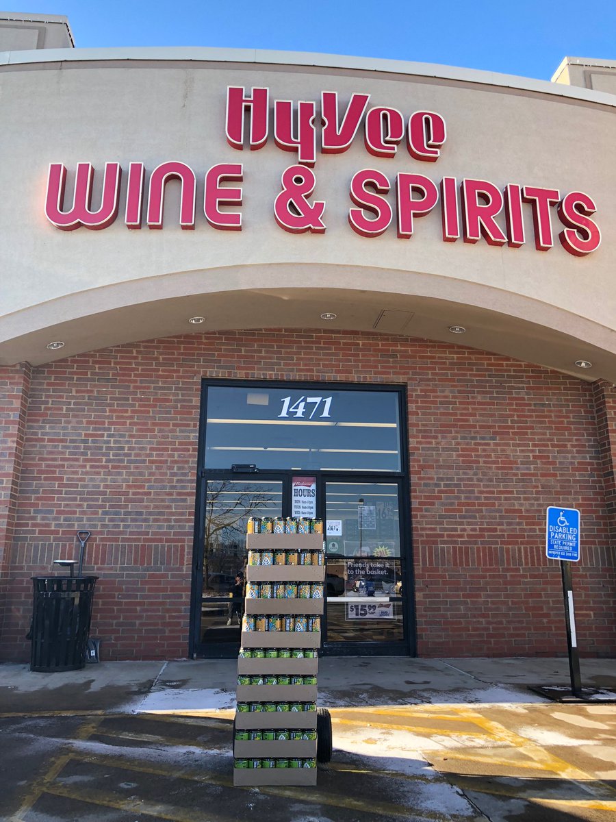 SMITTYSBEER's tweet photo. @LupulinBrewing just dropped off some fresh Goodies at Winona HyVee. https://t.co/7FG66NKeI3
