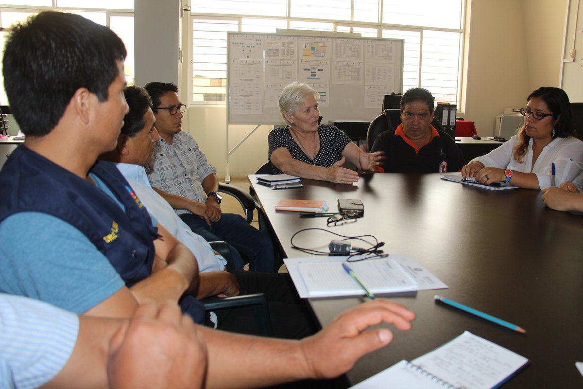 defensacivilGRL's tweet photo. #Ahora #DefensaCivilGRL  El equipo técnico de la Oficina Regional de Defensa Civil, de las direcciones regionales, del Indeci Lima y el PNUD se reúnen para tomar acuerdos en la elaboración de protocolos posdesastres en temas de energía, transporte y saneamiento. https://t.co/jXOg2RE7LA