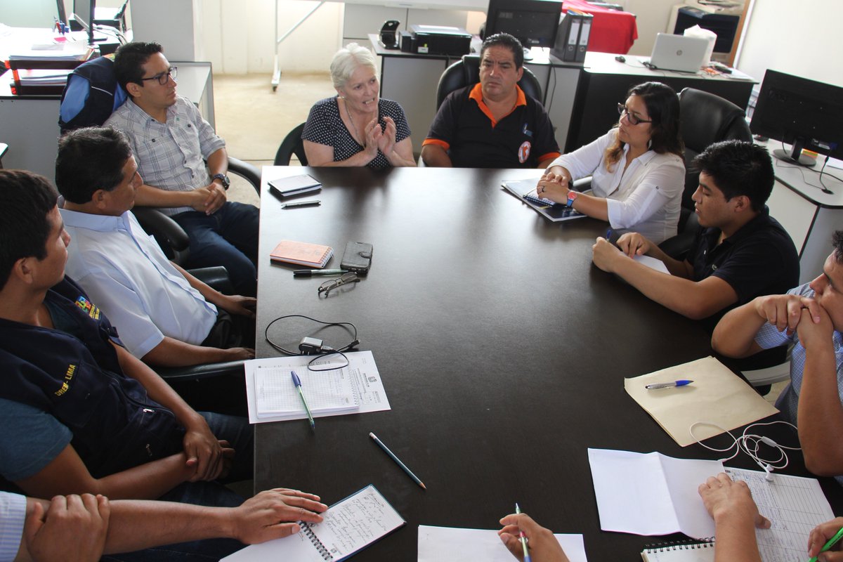 defensacivilGRL's tweet photo. #Ahora #DefensaCivilGRL  El equipo técnico de la Oficina Regional de Defensa Civil, de las direcciones regionales, del Indeci Lima y el PNUD se reúnen para tomar acuerdos en la elaboración de protocolos posdesastres en temas de energía, transporte y saneamiento. https://t.co/jXOg2RE7LA