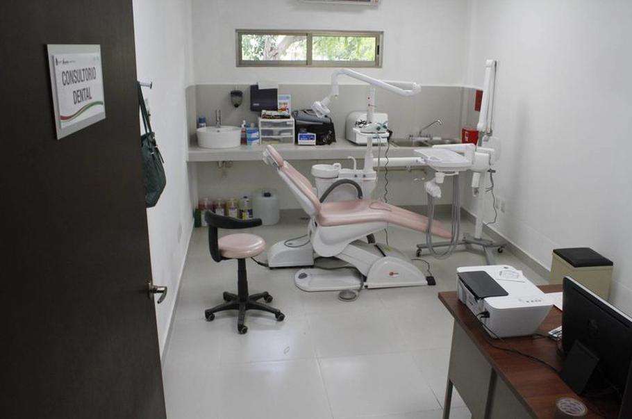 SOPYCChiapas's tweet photo. Al 100% #NuevoCentroDeSalud de #Pijijiapan, #Chiapas. El moderno centro de Salud con Servicios Ampliados atenderá la demanda de multiplicar y mejorar el acceso a Servicios de Salud en la región: #BETANCOURT https://t.co/3dFQDYvVot