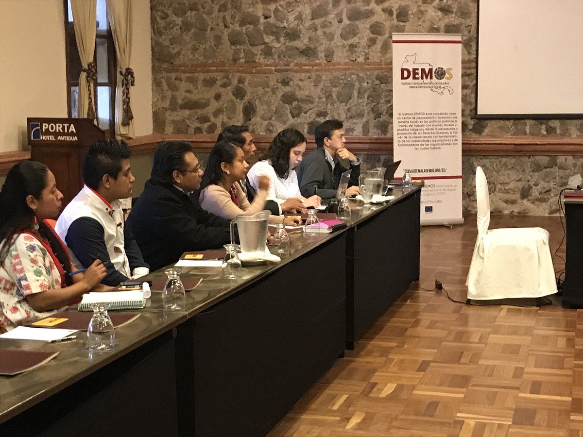 Panel de lujo con expertos en temas de internet #DemosTics #EmbajadaDeCanadáEnGuatemala