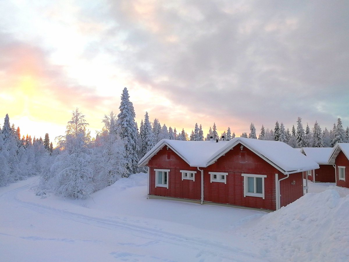 Santa Claus Holiday Village On Twitter Free Stays To 2