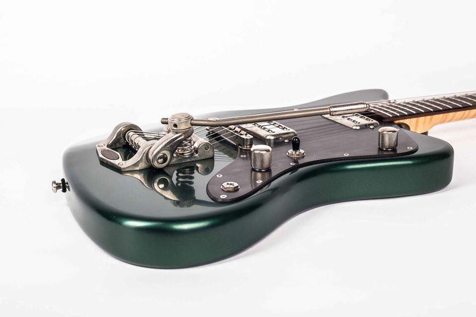 TonfuchsGuitars's tweet photo. Tonfuchs - Bulldog Custom / toxic green
#Tonfuchs #tonfuchsguitars #luthier #customguitar #offsetguitars #handmade #madeingermany #toxic #toxicgreen #WantYouBack https://t.co/ezQIZfiEJC