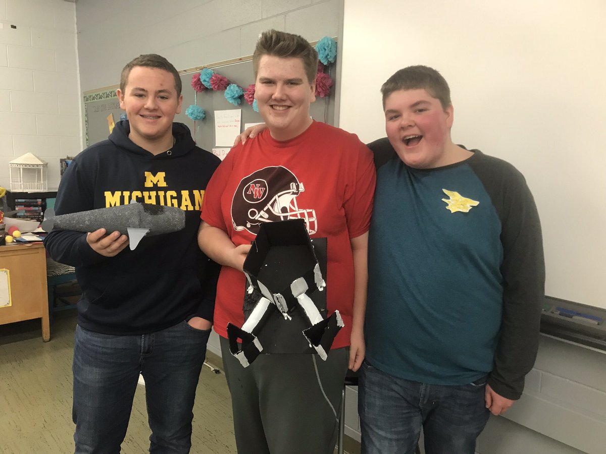 Soperclassroom's tweet photo. Great job to my 3rd hour #Accel9 on their projects today! #nwcs1718 https://t.co/afQbiWumlC