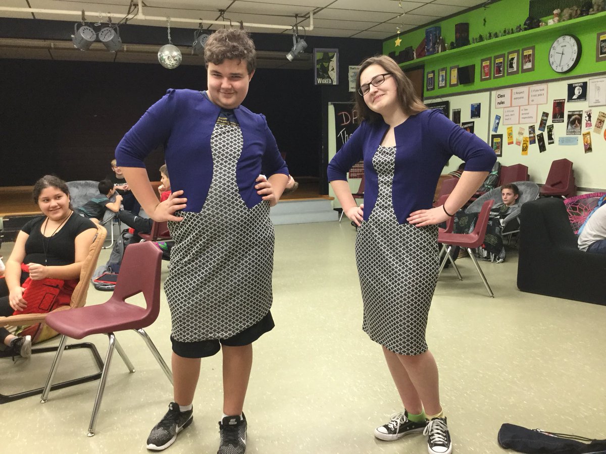 drama_mama_mac's tweet photo. Who wore it best? #HotelEscargot #DPJH #SpringPlay #lovethem #costume #costumewin https://t.co/5yaQfGZJuy