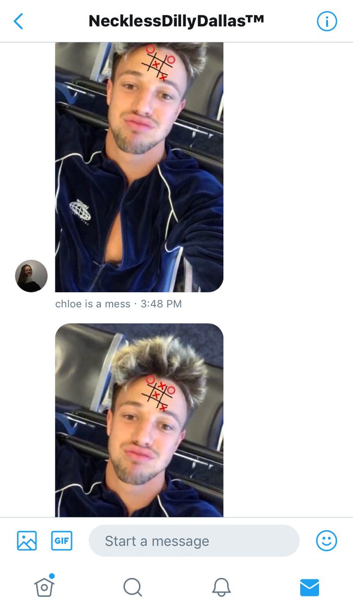 dayaspades's tweet photo. Chloe and rachel really playing tic fav toe with cams forehead MFKSHDS https://t.co/oV2YM9uZbO