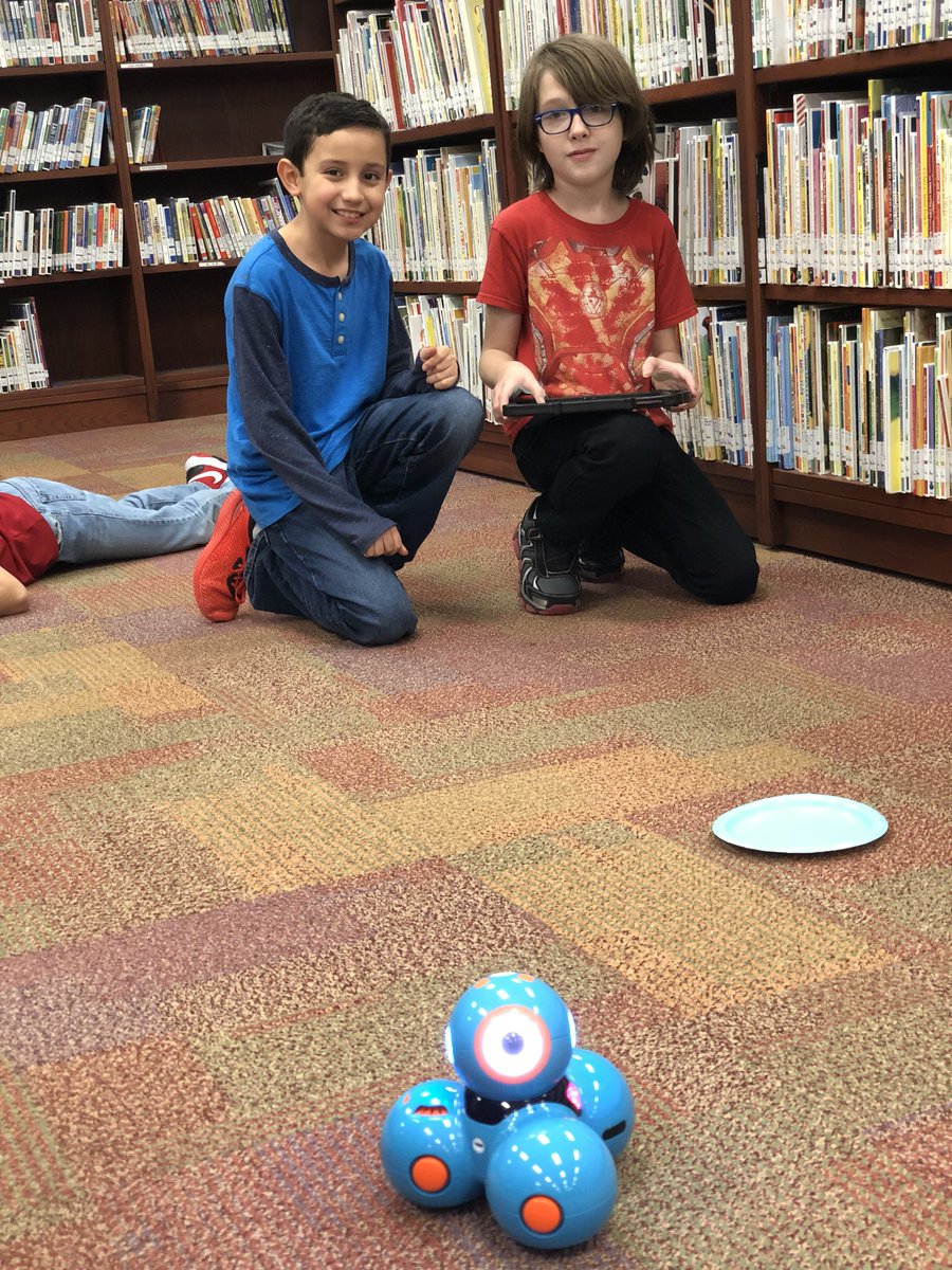 cindyt88's tweet photo. Come on over and play in our Hendricks Technology Playground @PlayOsmo @WonderWorkshop @Ozobot @Sphero @McAllenISD @annvega @hendricksstars https://t.co/38sQOFweFd
