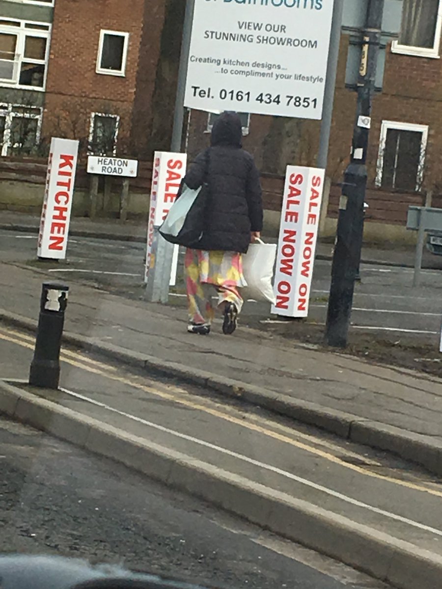 duffy689908's tweet photo. Saw a woman today walking down the road with her shopping wearing a pair of puma king footie boots . Studs and everything . Can’t get my head round it https://t.co/BXUOX9w6oe