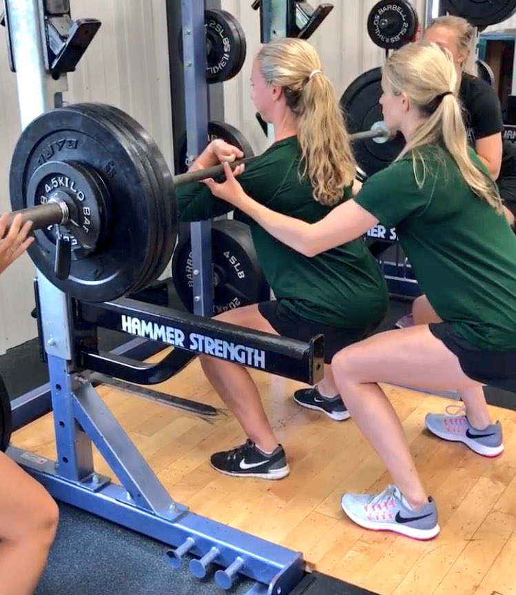 tylergtravis's tweet photo. Happy Birthday π @HurstWHockey @megkorzack #BirthdayWorkouts https://t.co/mPF4WHi1D8