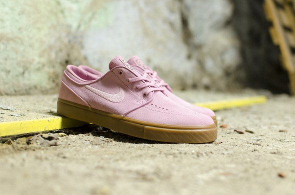 PersonaBoutique's tweet photo. Nike SB Zoom Stefan Janoski Elemental Pink https://t.co/5ngZlEC8zM https://t.co/TpSS2Jg98S