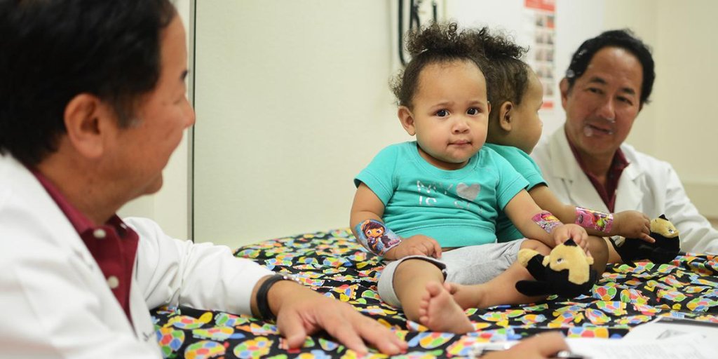 SRChildren_'s tweet photo. Our experts understand that parents have questions when it comes to their child's plan of care or procedure. Our hand team has put together the most frequently asked questions regarding #pollicization. Learn more on our website. #FAQs https://t.co/Wc0w5yOclR https://t.co/AbLT1CoQFl