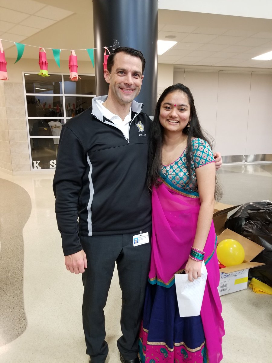 VAEducatorCMJ's tweet photo. So proud of Gruhi for organizing @KellamHigh 2nd Annual Culture Festival! Thank you for providing us with time to celebrate our differences. #OneTeamOneGoal https://t.co/rLfeOLFIU7