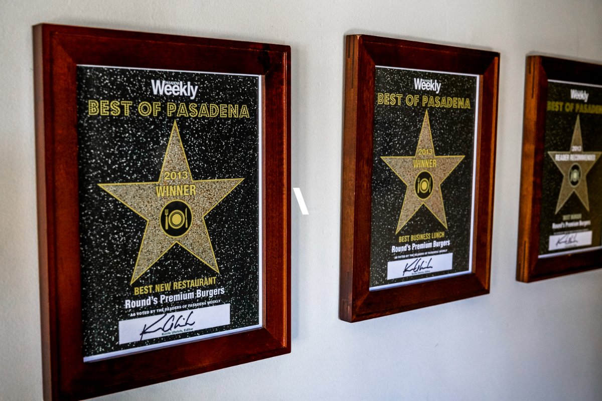 The stars are out at our place. #LAeats #Burgers #Pasadena