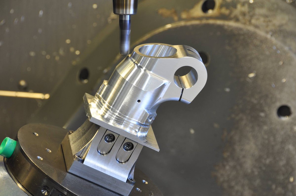 Haas_Automation's tweet photo. This #5axisFriday features KMP Mecanique De Precisionโs #Haas UMC-750 working on this aluminum fork component for a World Supercross Championship Team. Catch it in action @ https://t.co/8JcvrnSx33. https://t.co/YmcJRvmSKH